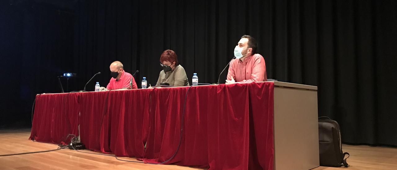 La reunión de los concejales de Seguridad Ciudadana y Educación de Petrer con los padres.