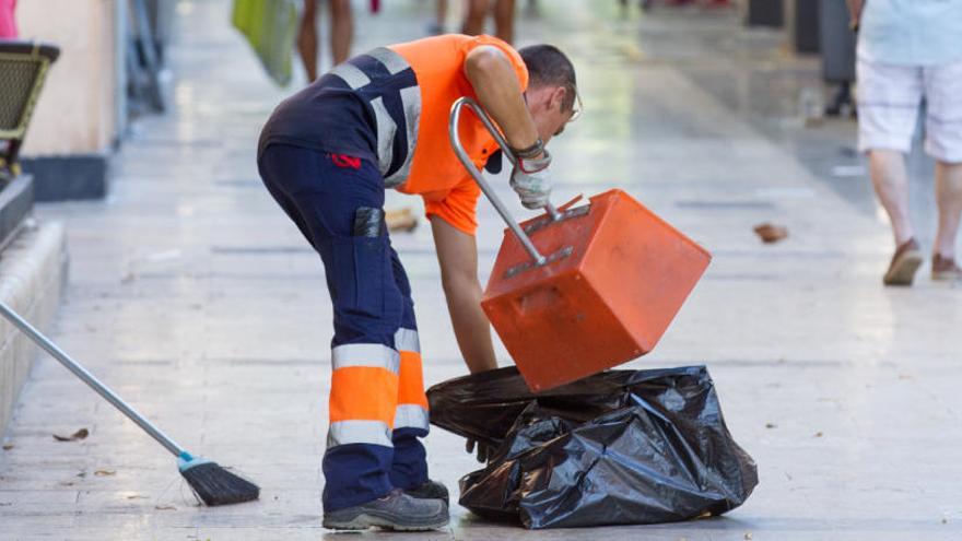 Desconvocados los paros del servicio de limpieza de Alicante