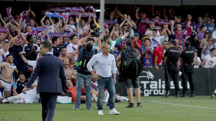 Juan Sabas tras el ascenso en el Cartagonova