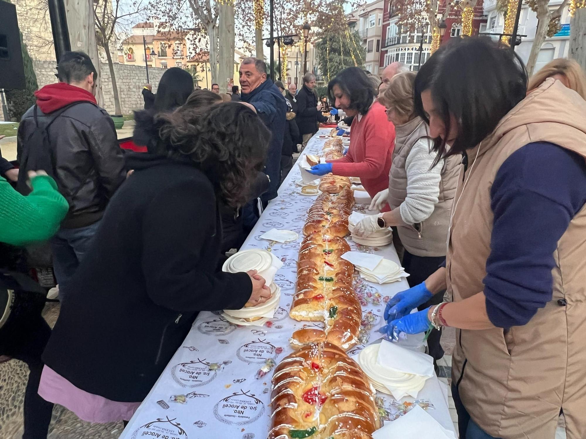 Roscón gigante en Lucena