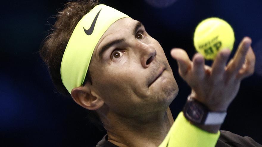 Nadal empieza con mal pie su camino en las ATP Finals de Turín