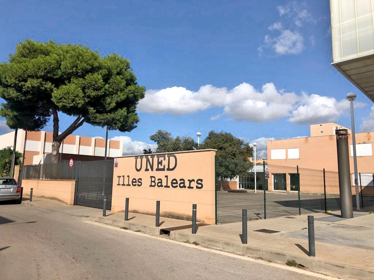 El centro universitario UNED Baleares es pionero en formación semipresencial