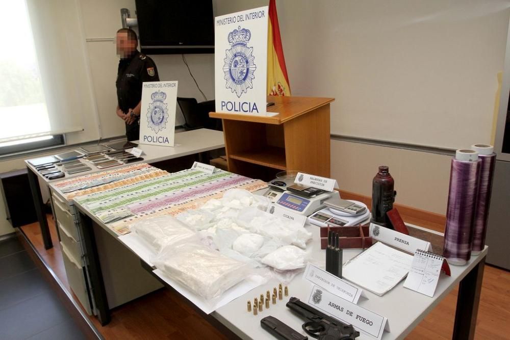 Detención de los acusados de traficar con droga.