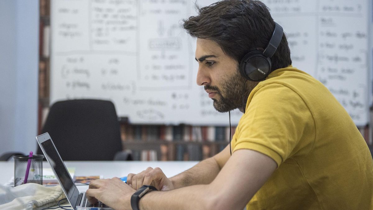 Menos de la mitad del alumnado de FP superior recurre a la IA de forma habitual