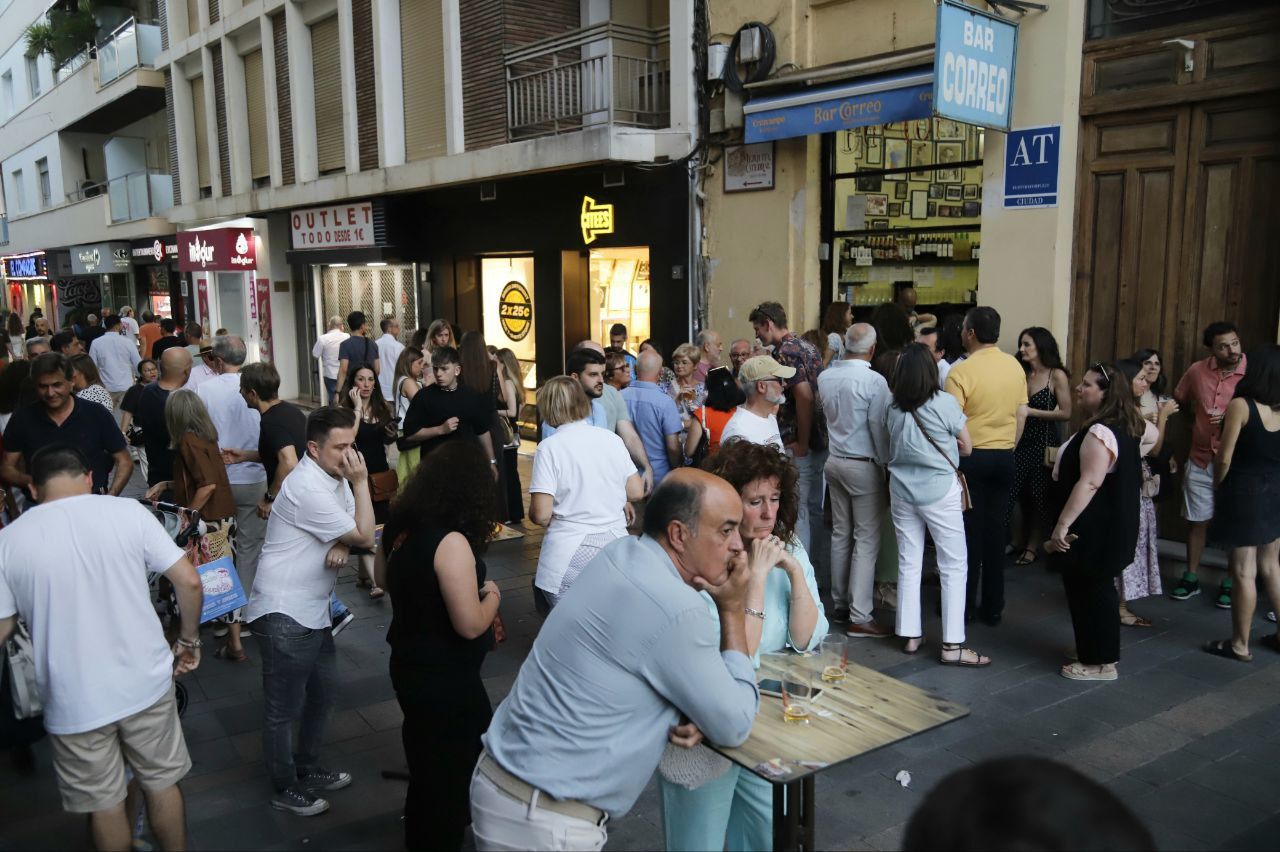 El centro de Córdoba se llena de ambiente en la Shopping Night 2025