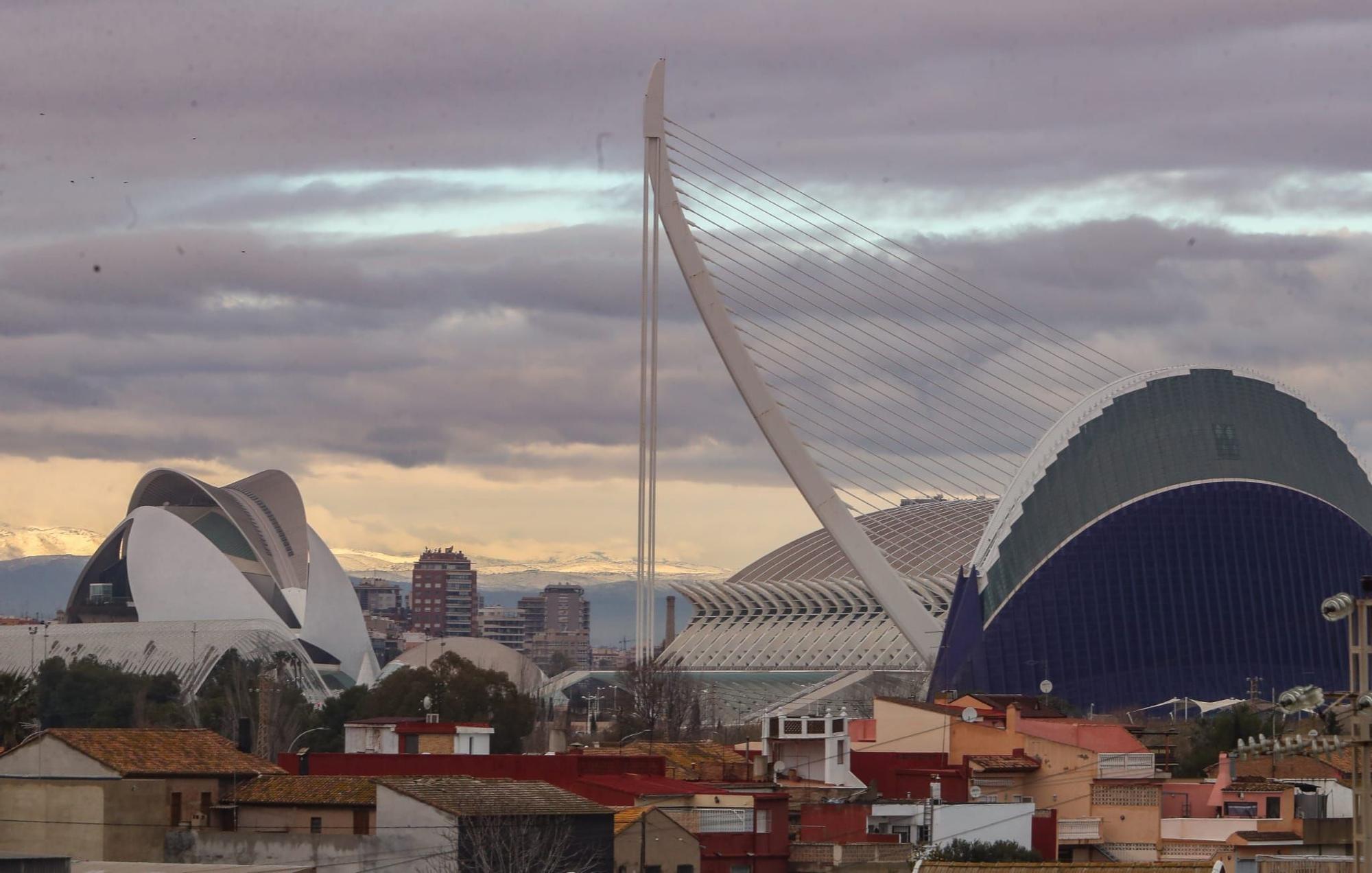 La Calderona, cubierta de blanco