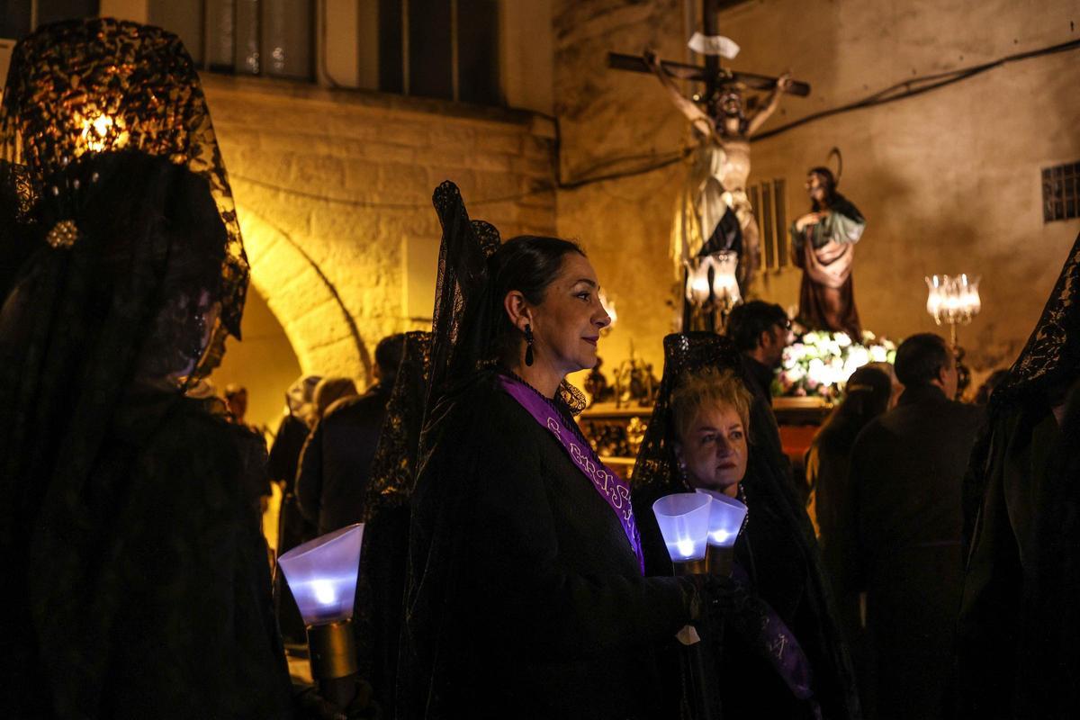 Cantos en Alcoy para rasgar el silencio