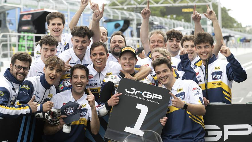 Triunfo de Carlos Cano y segundo puesto de Borja Gómez en el FIM Junior