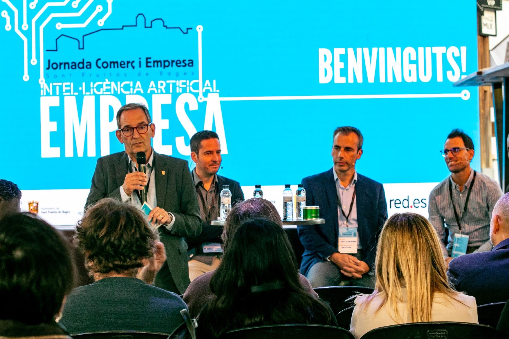 La primera "Jornada Comerç i Empresa" de Sant Fruitós de Bages aplega un centenar de professionals