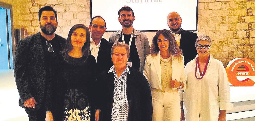 Miguel A. Molina, Paloma Bas, José Alejandro Rodríguez, Natalia Enseñat, Teo Palomo, Garbiñe Abasolo, Marcos Cardhana y Pilar Domínguez.