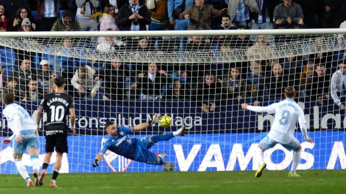 El Málaga CF empató frente al Real Zaragoza en La Rosaleda.