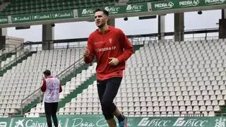 Juan Villar, descartado para el partido del Córdoba CF ante el Ceuta