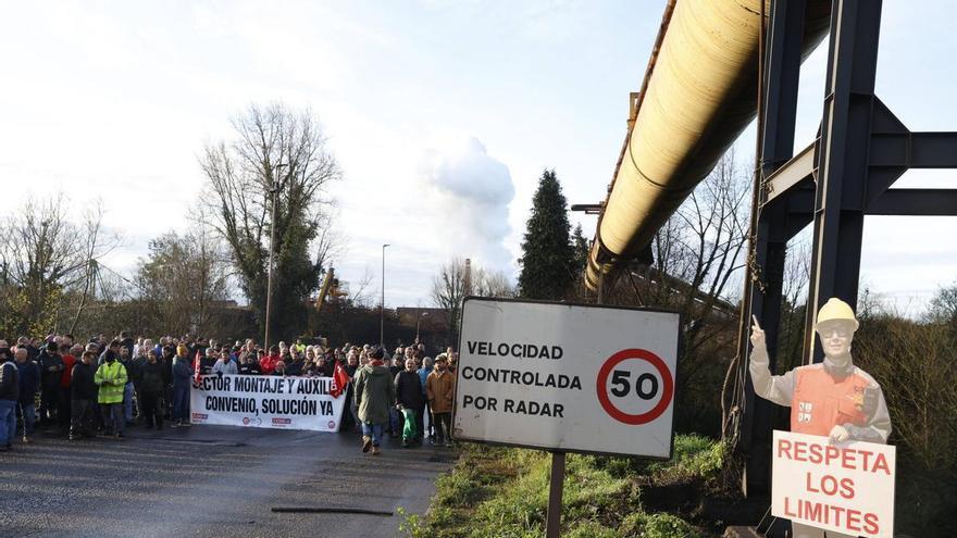La industria auxiliar asturiana pacta una subida salarial del 10,6% hasta 2028 que pone fin a la huelga: estos son los detalles del acuerdo