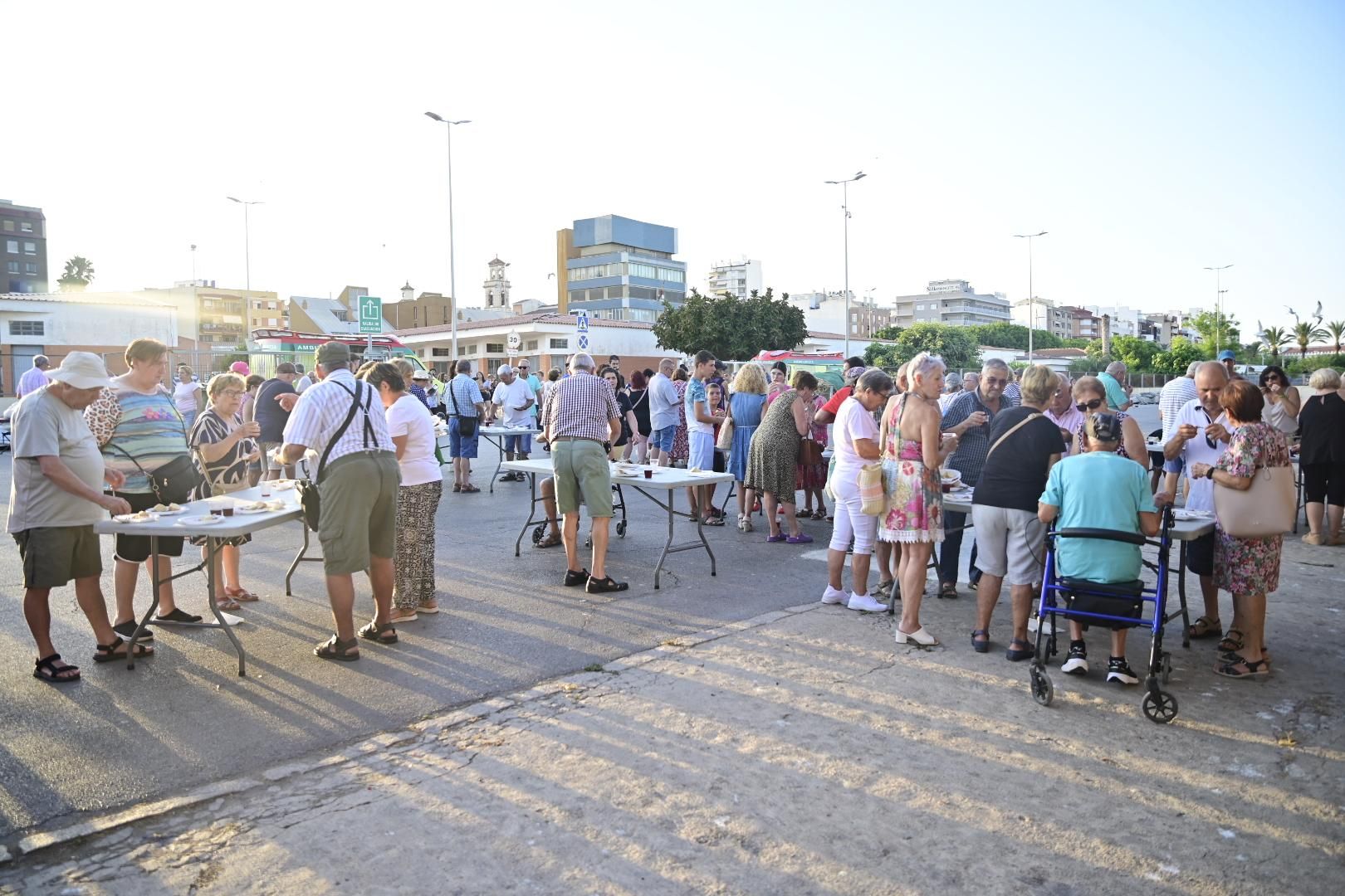 Galería | Torrà de sardinas en el Grau en Sant Pere