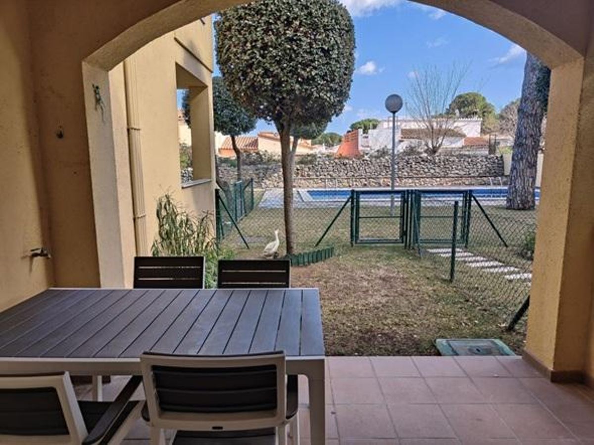 Porche casa en venta en L' Escala