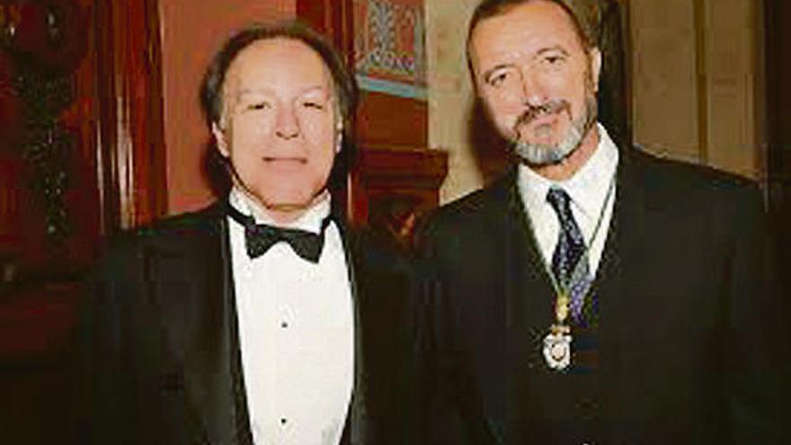 Javier Marías y Arturo Pérez-Reverte.