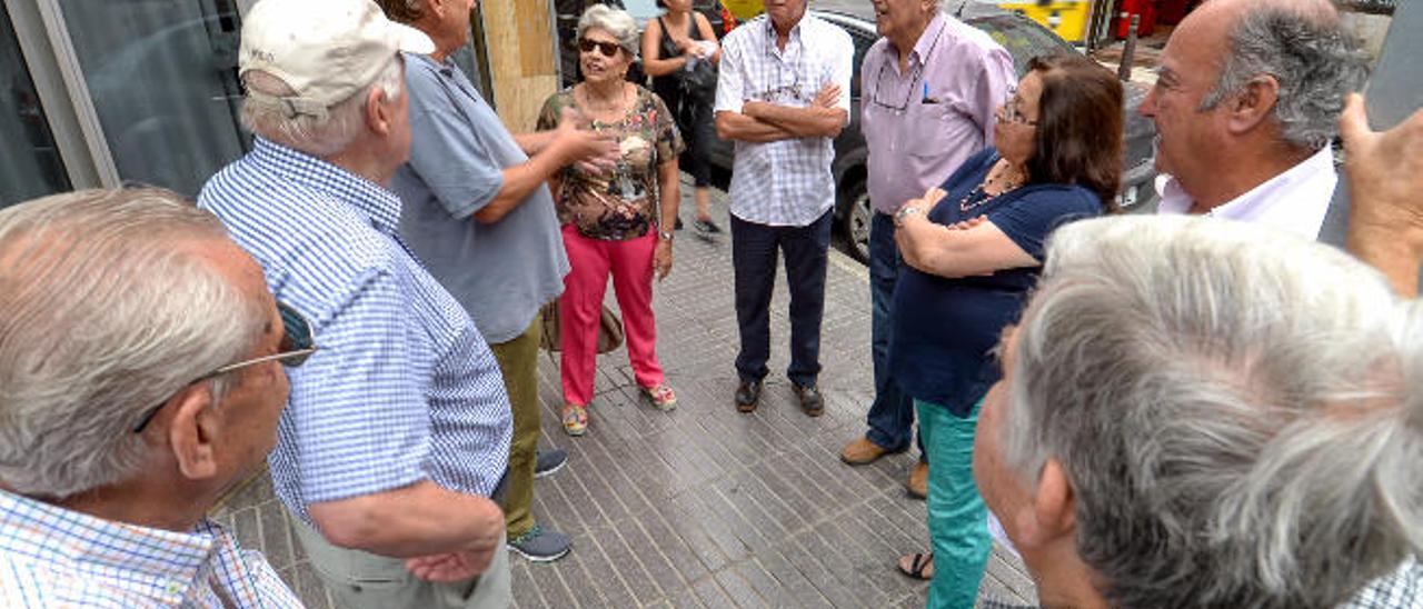 Varios colectivos ponen otra demanda al Ayuntamiento  por la MetroGuagua