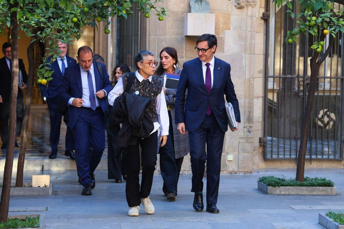 El president de la Generalitat, Salvador Illa, junto a la consellera de Salut, Olga Pané, en la reunión de este martes El president de la Generalitat, Salvador Illa, junto a la consellera de Salut, Olga Pané, en la reunión de este martes