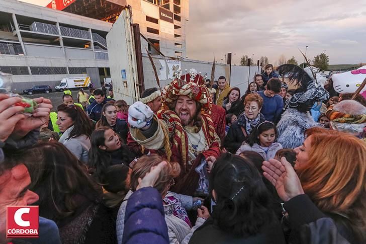 La lluvia y el viento suspenden la cabalgata de los Reyes Magos.