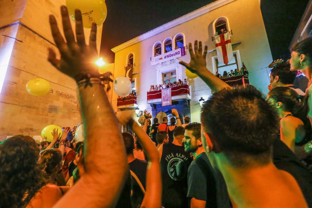 La retreta festera hace retumbar de alegría a Callosa de Segura