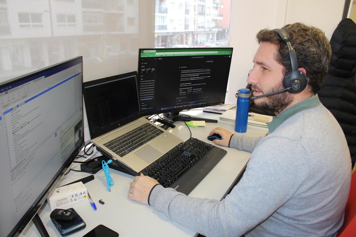 El equipo de profesionales de Atrebo, desde su sede en el sevillano barrio de Los Remedios, gestiona en remoto la prestación de servicios a infraestructuras críticas en países tan lejanos como Noruega o Filipinas.