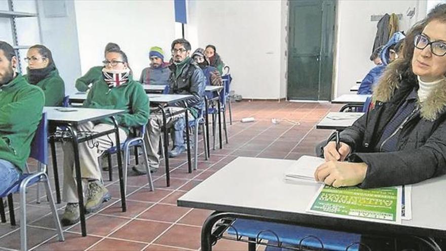 Los jóvenes de Trujillo se interesan por el empleo autónomo para crear su empresa