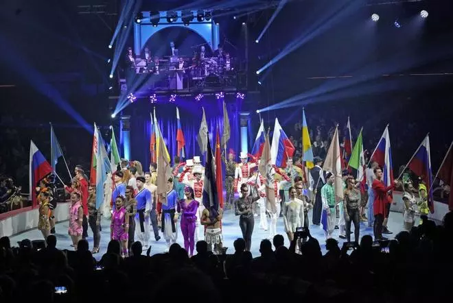 Espectacle Blau - Festival de Circ de Girona 2020