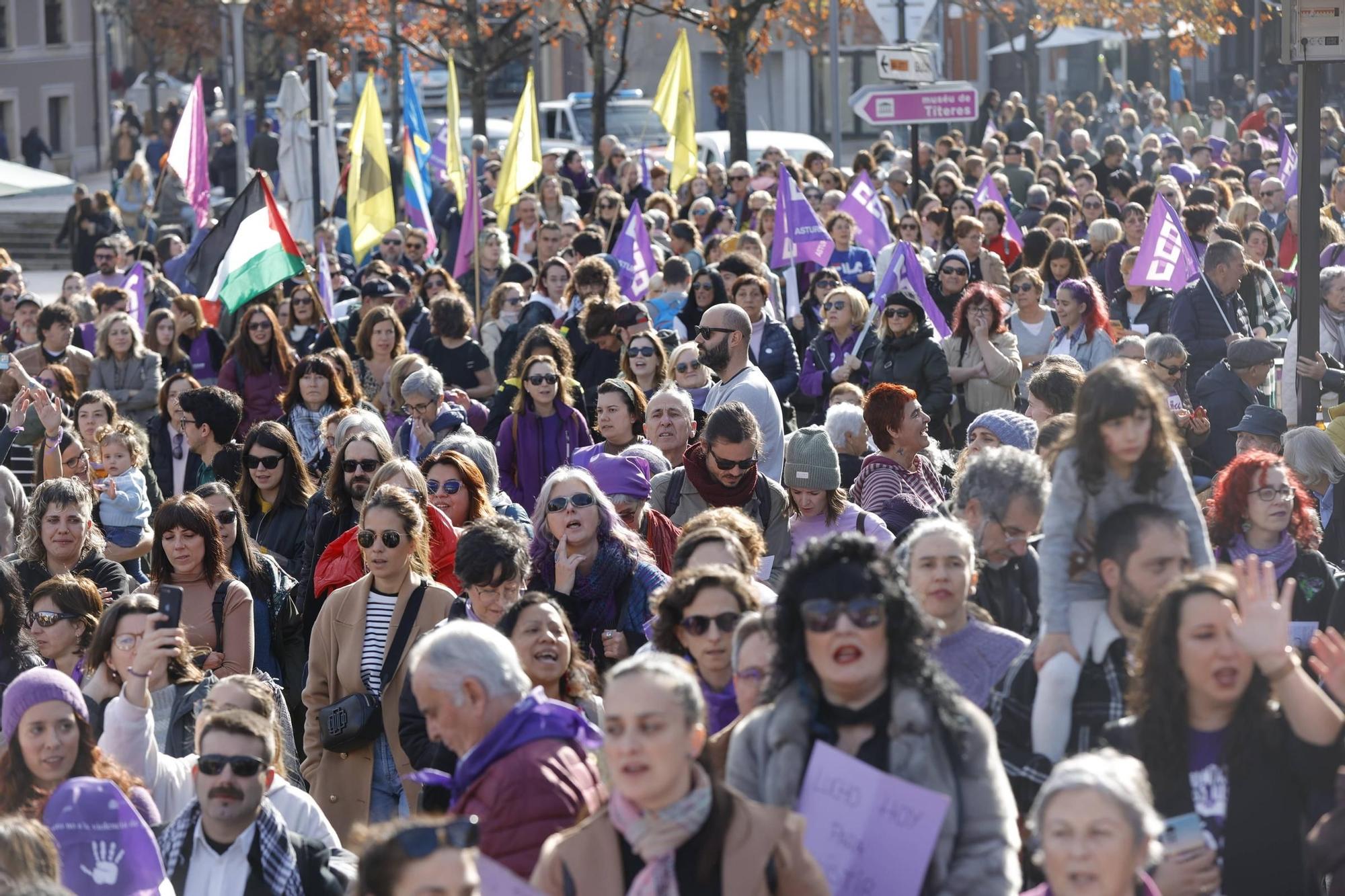 Así fue la manifestación del 25N en Pola de Siero