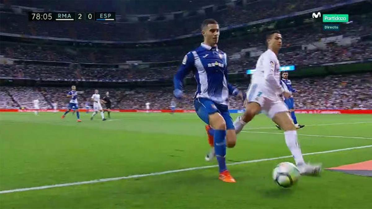 LALIGA | Real Madrid-Espanyol (2-0): Intento de patada de Cristiano Ronaldo