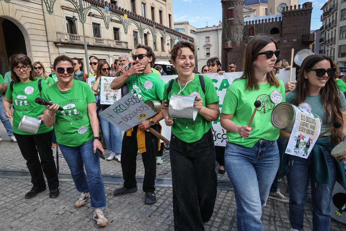 Imágenes de la concentración en Alcoy de la huelga educativa