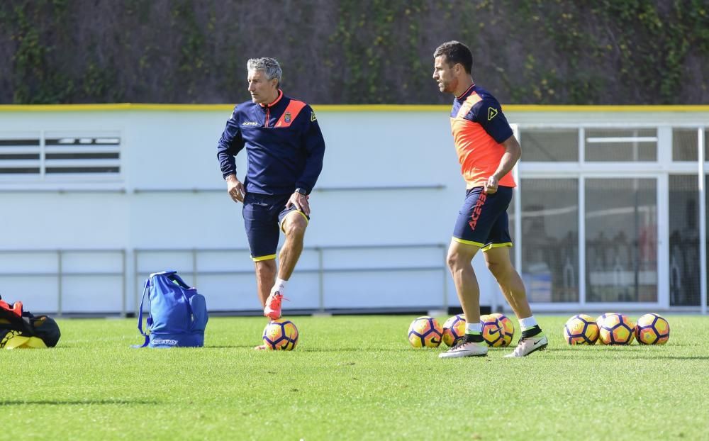 Entrenamiento UD Las Palmas en Barranco Seco ...