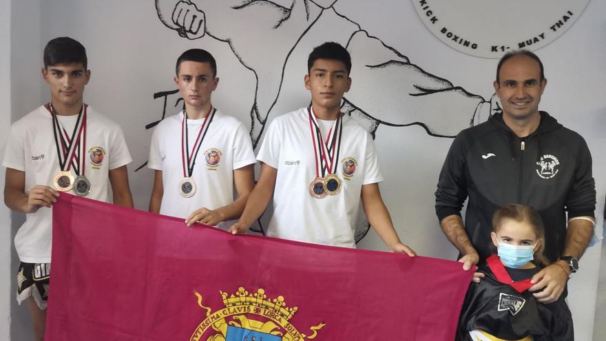 Cinco medallas para Lorca en el Mundial de kick boxing