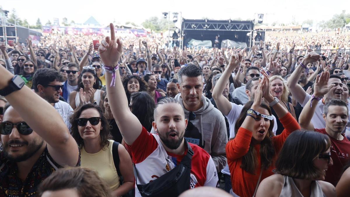 Otro plano de asistentes de una edición precedente del festival compostelano O Son do Camiño.