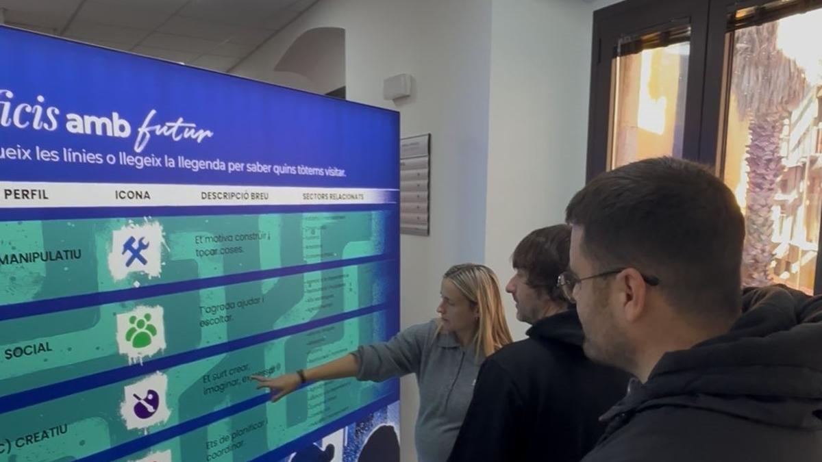 Una exposició on es mostren els oficis amb futur.