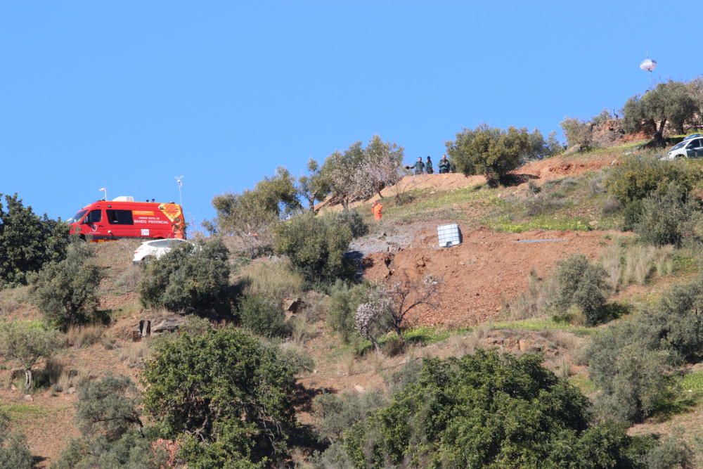 Continúan las labores de rescate este lunes en Totalán