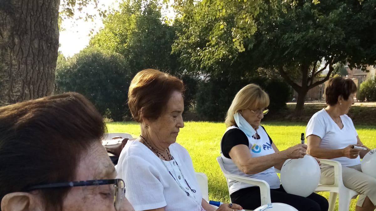 Uno de los talleres realizados con enfermos de alzheimer.