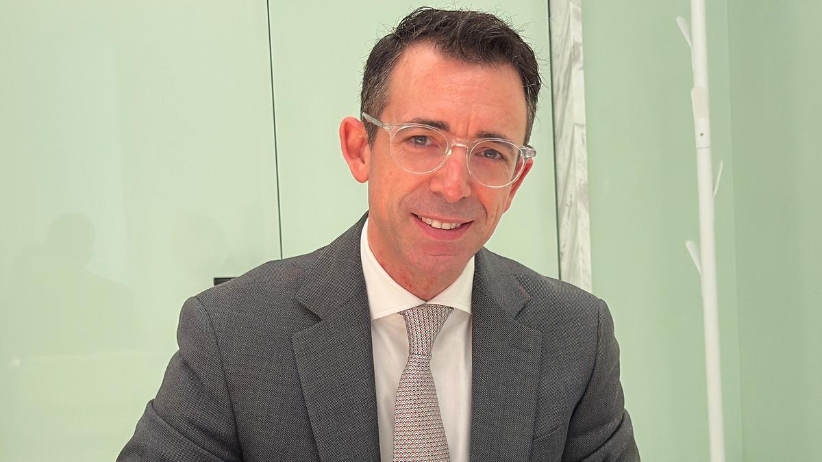 El actual decano, José Carmelo Llopis Benlloch, es uno de los tres nuevos notarios de València.