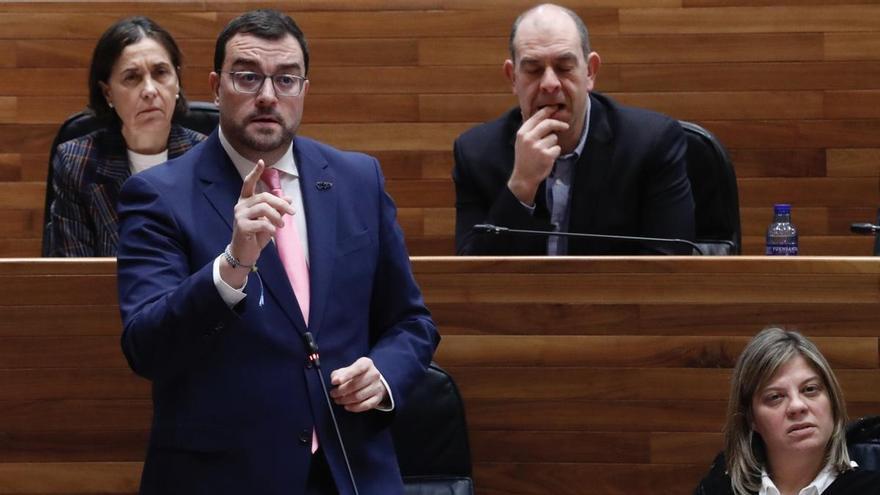 Queipo pide a Barbón que no negocie el modelo de financiación de Sánchez, y él lo rechaza: "Vamos a ser duros y exigentes, negociaremos hasta la extenuación"