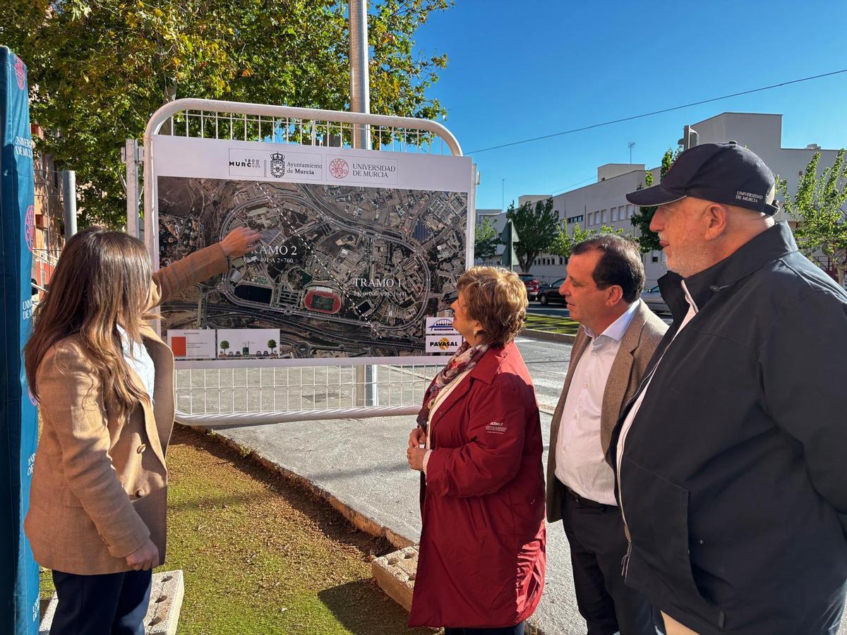 La vicealcaldesa Rebeca Pérez y la vicerrectora de Infraestructuras de la UMU, Mª Belén López, han supervisado los trabajos de la primera fase del proyecto