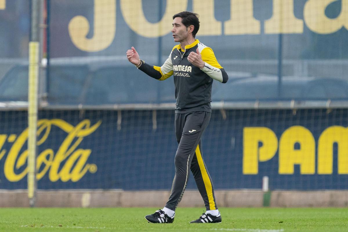 Los mimos de Marcelino con Gerard Moreno... y Diego Conde