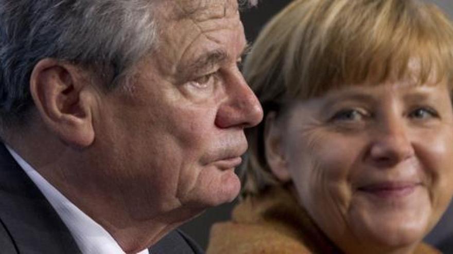 Joachim Gauck, junto a Angela Merkel.