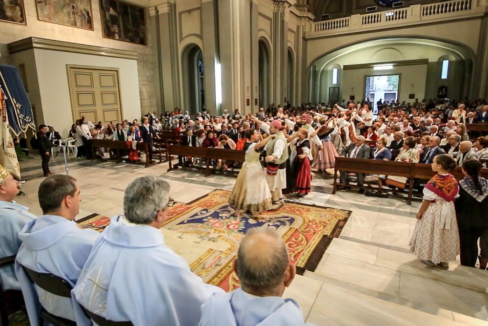 El mal tiempo obliga en Alcoy a cancelar la Romería a la Font Roja en honor a la patrona.