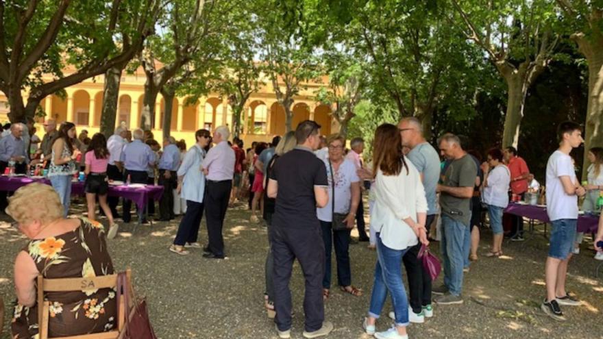 Festa de la gent gran i jornada de portes obertes per a mostrar l’edifici als veïns del poble.