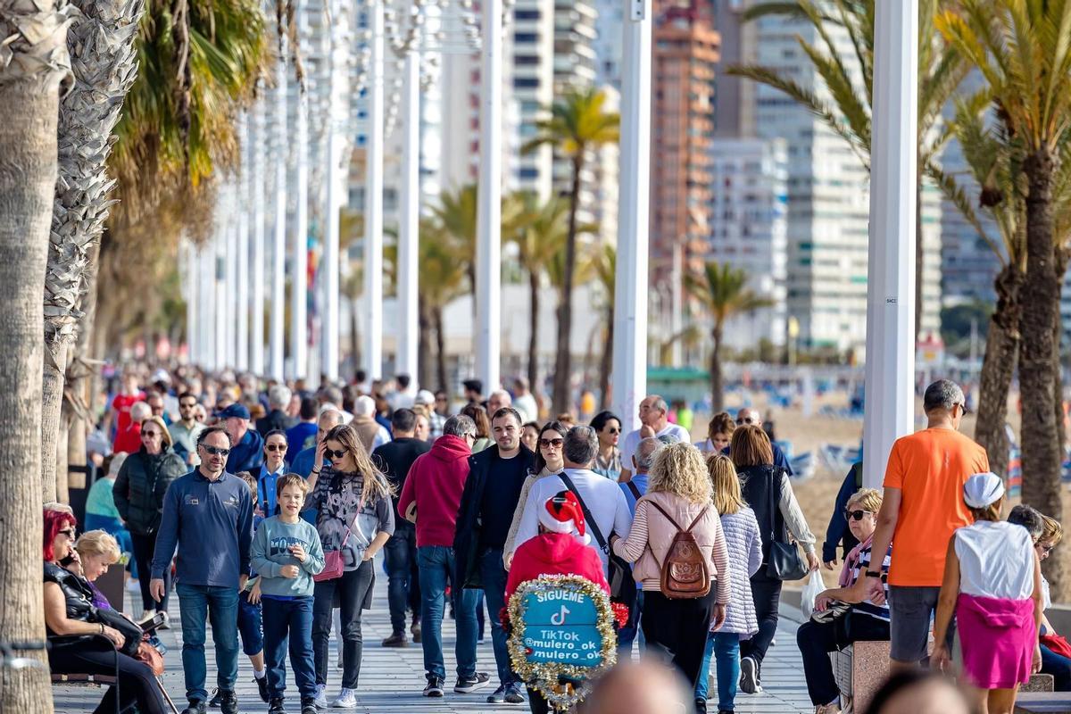 Benidorm vuelve a reafirmar que es una ciudad donde primordialmente se camina.
