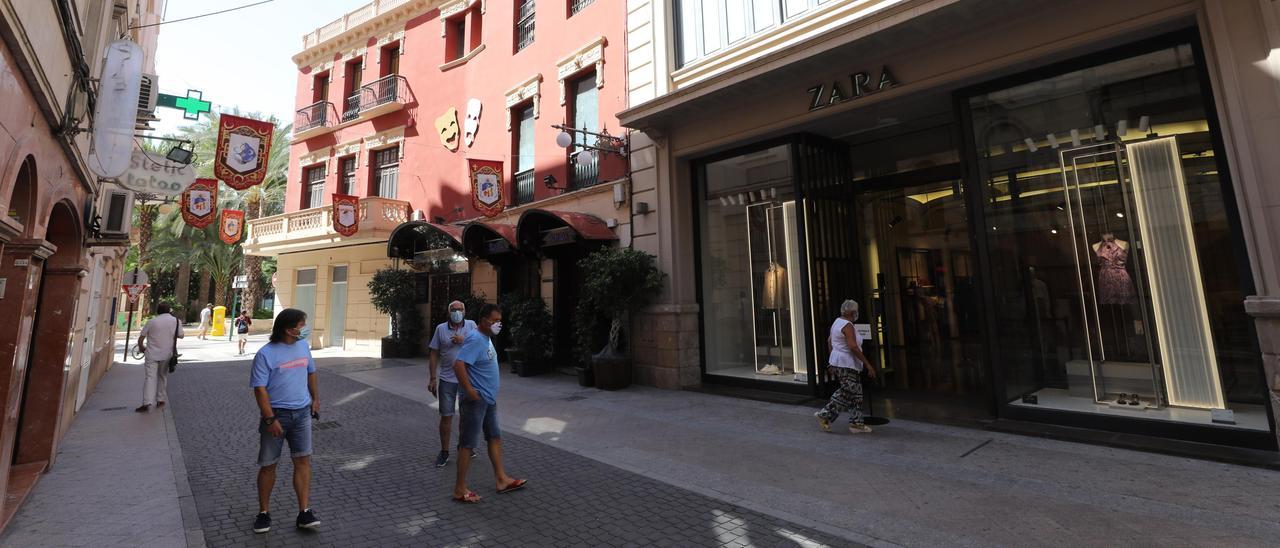 La tienda de Zara en el centro de Elche, que cerrará el día 19.