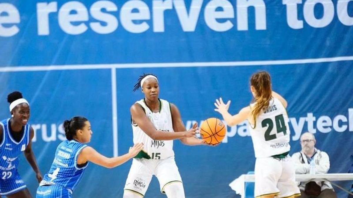 Ataque del Unicaja Mijas al Azulmarino.