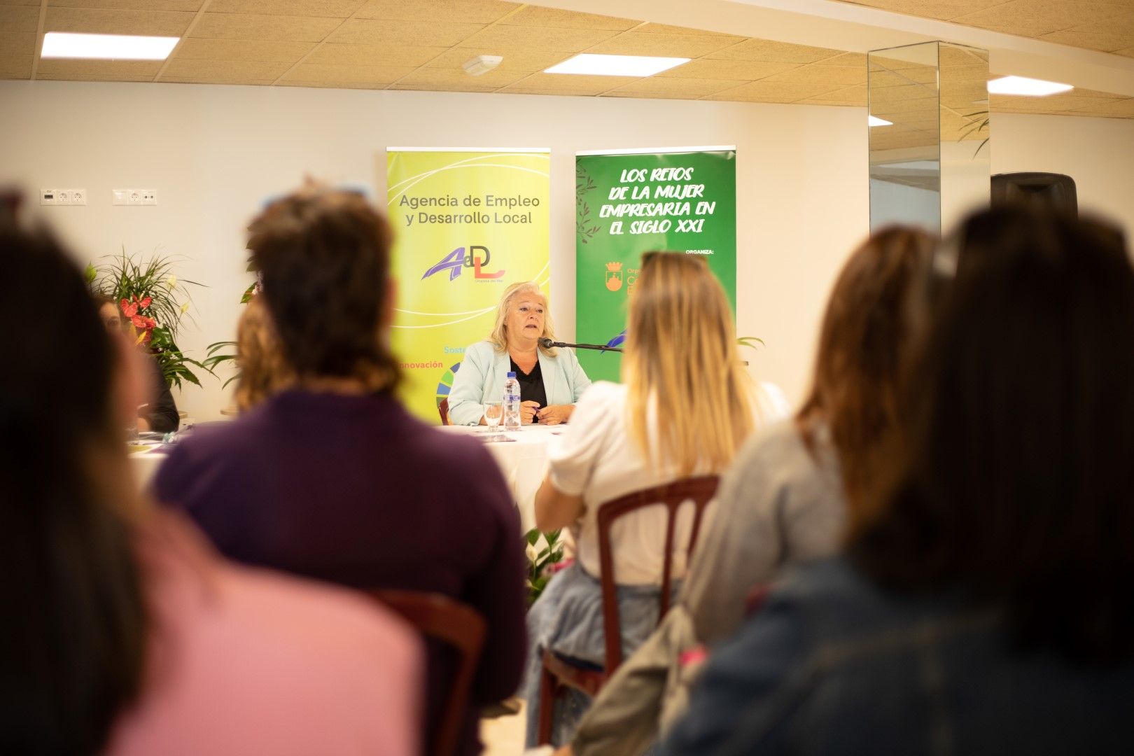 Todas las fotos del congreso de mujeres empresarias y emprendedoras en Orpesa