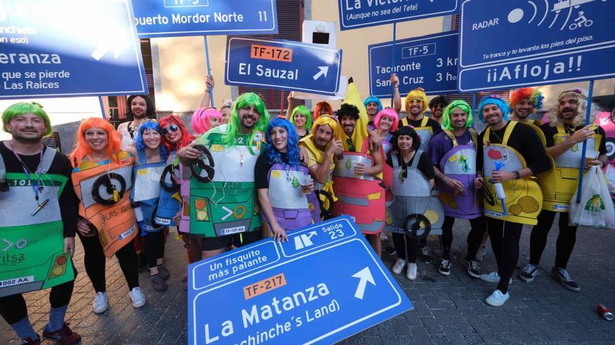 Historias que esconde el Carnaval de Santa Cruz: se casaron en la Cabalgata y los novios e invitados se convirtieron en la ‘cola del Norte’