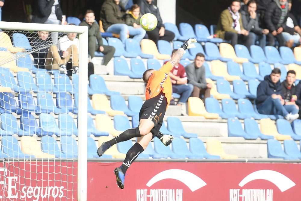 Deportes Pontevedra | Estrepitosa derrota de los granates ante el colista