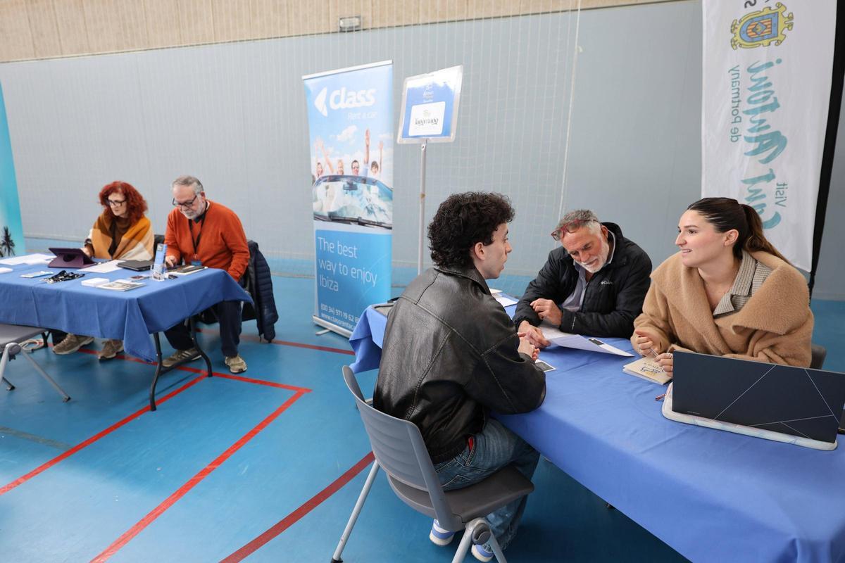 Sant Antoni celebra la sexta edición de la feria de empleo Activa't Portmany Sant Antoni celebra la sexta edición de la feria de empleo Activa't Portmany
